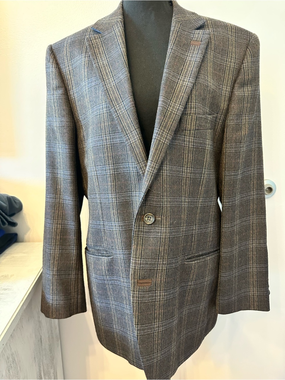Stafford Men's Plaid Sport Coat in Brown and Gray